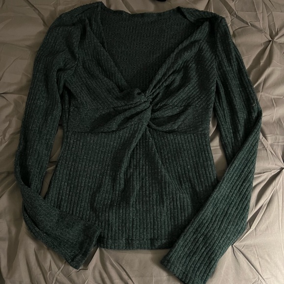 Privé Twist Front Ribbed Knit Tee - Picture 3 of 4